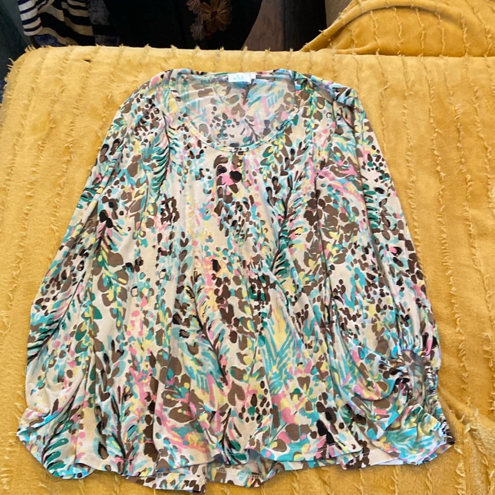 Mint julep boutique blouse never worn
